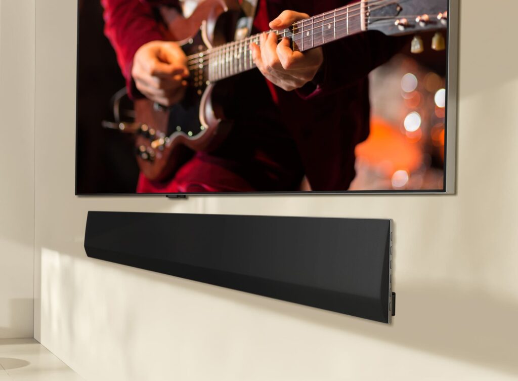 LG Soundbar macht sich gut direkt unterm OLED TV
