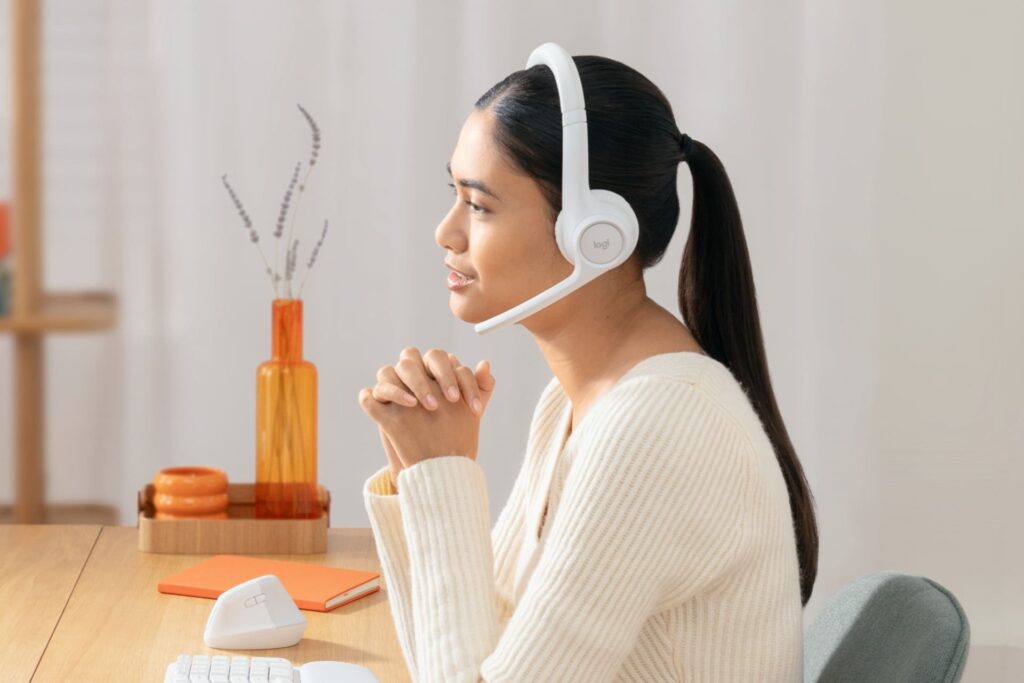 Logitech Zone 300 Headset für klare Gespräche und Komfort